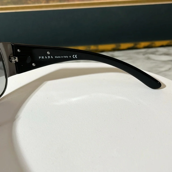 PRADA SHEILD AVIATOR UNISEX SUNGLASSES WITH CASE. 90s VINTAGE AND RARE IN EUC - Picture 11 of 16